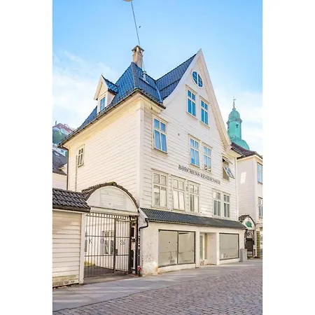 Private Next To Fish Market And Bryggen * Bergen